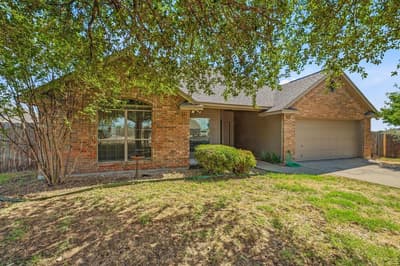 914 Winding Road, Granbury TX 76049 - Photo 3