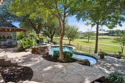 2204 Creekside Circle S, Irving TX 75063