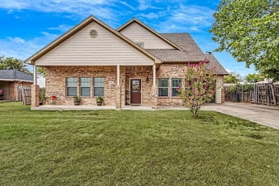 105 Water Lane, Crowley TX 76036