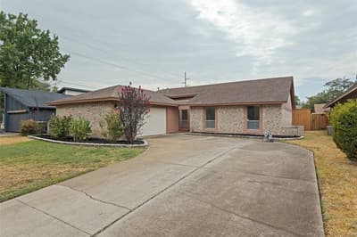 2205 Phoenix Drive, Garland TX 75040 - Photo 2