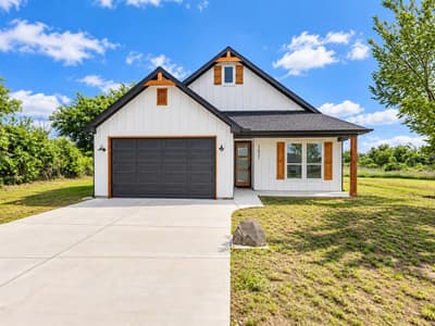 1621 County Road 4764, Boyd TX 76023