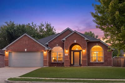 215 Longhorn Trail, Grand Prairie TX 75052