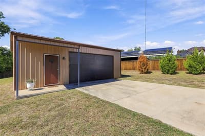 107 Chance Court, Springtown TX 76082 - Photo 3