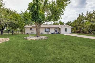 6482 County Road 321, Valley View TX 76272 - Photo 4