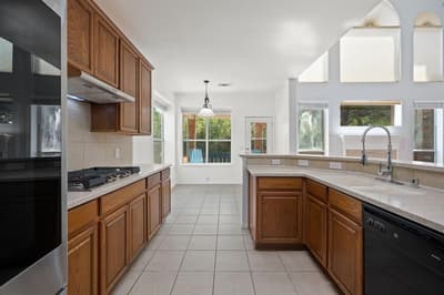 7004 Crenshaw Lane, Denton TX 76210 - Photo 4