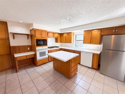5609 Baylor Avenue, River Oaks TX 76114 - Photo 2