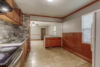 8710 Cardella Avenue, Dallas TX 75217 - Photo 4