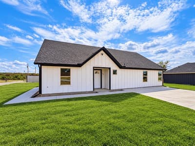 182 Brookview Drive, Bridgeport TX 76426 - Photo 2