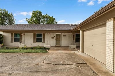 8933 Kincaid Drive, Benbrook TX 76116 - Photo 3