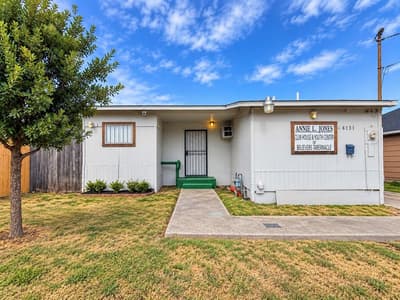 4131 Soloman Drive, Dallas TX 75212 - Photo 3