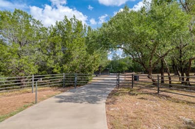400 Hali Brooke Drive, China Spring TX 76633 - Photo 4