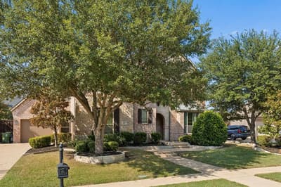 605 Royal Glen Drive, Murphy TX 75094 - Photo 2