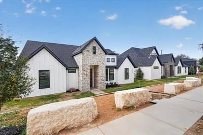 1656 W Wintergreen Road, Lancaster TX 75134 - Photo 3