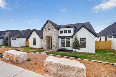 1656 W Wintergreen Road, Lancaster TX 75134 - Photo 4