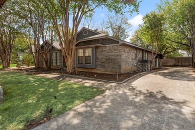 5608 Oak Brook Road, Arlington TX 76016 - Photo 2