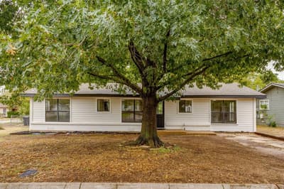 703 Odell Street, Cleburne TX 76033 - Photo 2