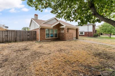 726 Brittany Drive, Mesquite TX 75150 - Photo 2