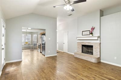 1211 Varacruz Drive, Arlington TX 76010 - Photo 3