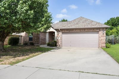304 Jade Lane, Weatherford TX 76086