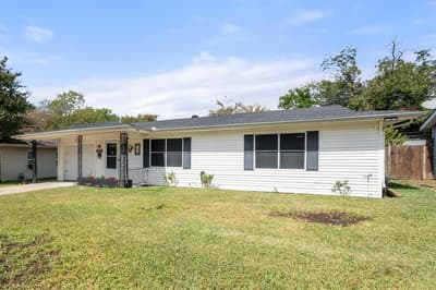 1725 Grace Street, Arlington TX 76010 - Photo 2