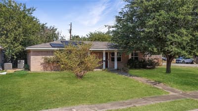 2201 Linwood Lane, Irving TX 75061 - Photo 3