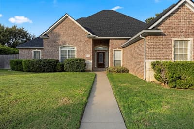 706 Meadowview, Cleburne TX 76033 - Photo 2