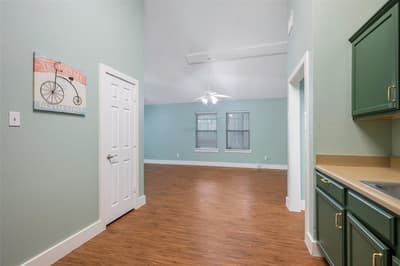 1226 E Woodin Boulevard, Dallas TX 75216 - Photo 3
