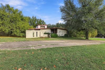 5501 Camino Dos Lagos Drive, Sherman TX 75090 - Photo 2