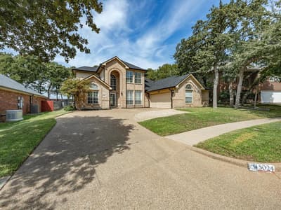 5024 Pointclear Court, Arlington TX 76017 - Photo 2