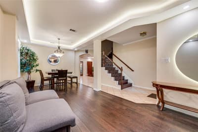 5715 Creekhollow Drive, Arlington TX 76018 - Photo 3