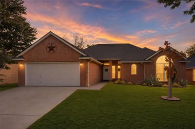 1808 Estates Drive, Mansfield TX 76063