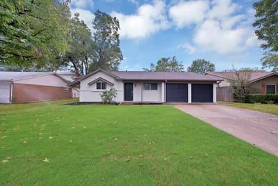 3206 Griffiths Drive, Irving TX 75061