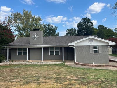 615 E Fairview Street, Blossom TX 75416 - Photo 2