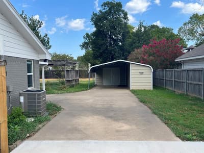 615 E Fairview Street, Blossom TX 75416 - Photo 3