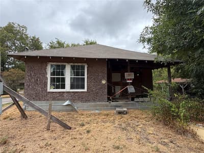 405 Charter Street, Whitesboro TX 76273