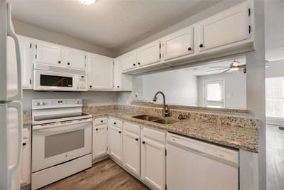 70 Winchester Drive, Euless TX 76039 - Photo 5