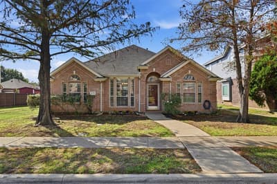 416 Kyle Lane, Lewisville TX 75067