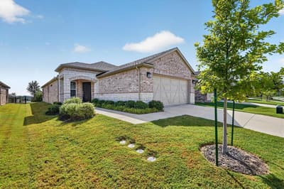 9232 Riverlight Road, McKinney TX 75071 - Photo 2