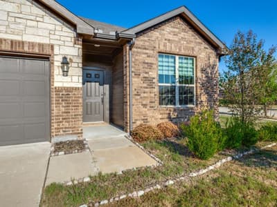 3825 S Courtney Court, Heartland TX 75126 - Photo 3
