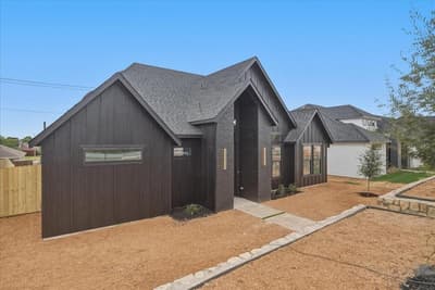 1648 W Wintergreen Road, Lancaster TX 75134 - Photo 3