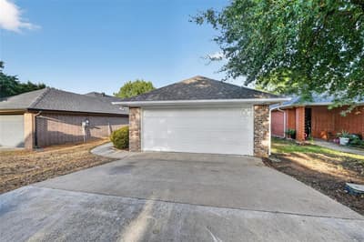 738 Harbour Town Drive, Lake Dallas TX 75065 - Photo 2