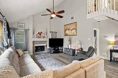3825 Branch Hollow Circle, Carrollton TX 75007 - Photo 4