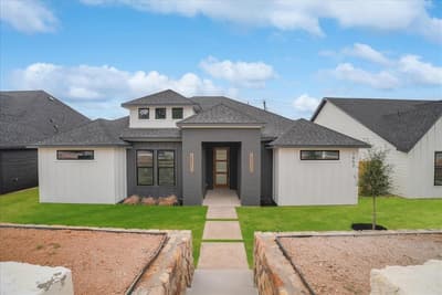 1652 W Wintergreen Road, Lancaster TX 75134
