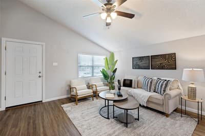 5819 Santa Fe Drive, Arlington TX 76017 - Photo 2