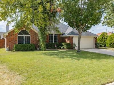 2106 Ridgewood Drive, Bridgeport TX 76426