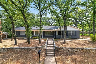 1708 Cimarron Trail, Hurst TX 76054