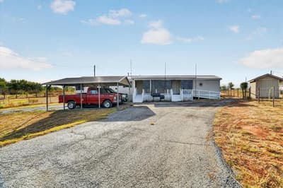 5703 N Sunchase Drive, Granbury TX 76049 - Photo 2