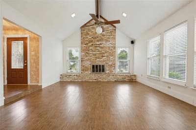 5725 Trails Edge Court, Arlington TX 76017 - Photo 3