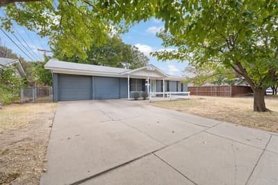 508 NW Newton Drive, Burleson TX 76028 - Photo 2