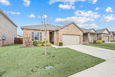 4724 Swan Neck Drive, Fort Worth TX 76179 - Photo 2